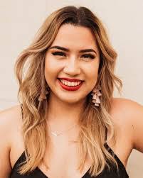 Mayra Roman's Instagram, Twitter & Facebook