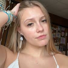 Abby Redlinger (@abbyrose001)