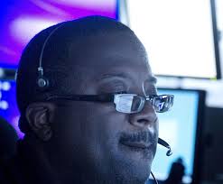 911, crisis hotline operators gather info while calming callers’  nerves