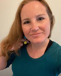 Starting off our Valentines drops with the cutest earrings 💘 🎀12 each 4  designs I love the bows but which one is your favorite??? 😍