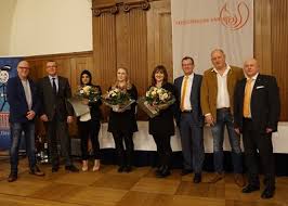 Gegen 15:40 uhr wurde ich gefragt was bei mir. Friseur Innung Hamburg