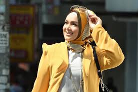 Siti's birth flower is carnation. 7 Potret Rumah Siti Nurhaliza Mewah Fasilitas Lengkap Punya 11 Satpam Rumah123 Com