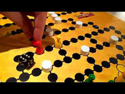 Spielanleitung Malefiz Auch Als Pdf Https Www Ravensburger De Spielanleitungen Ecm Spielanleitungen Malefiz Pdf Triangle Peg Games