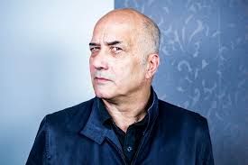 El empresario que trajo la filosofía del altruismo eficaz a España: "La  gente dona su dinero de forma emocional, con el corazón, y eso es un error" 