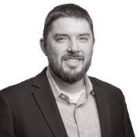 Seth Bayless's Instagram, Twitter & Facebook