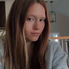 𝒟ℯ𝓁𝒶𝓃ℯ𝓎 𝒸𝒽𝒶𝓂𝒷ℯ𝓇𝓈 (@itsjustdelaney_)