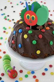 Nach weihnachten war es soweit: Die Kleine Raupe Nimmersatt Hungry Caterpillar Cake Caterpillar Cake Birthday Cake Kids