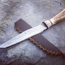 Merci Fred Perrin Concept Instagram Artisan Coutelier Francais De Couteaux A Vocation Utilitaire Couteau Survie Couteau Fabriquer Knife Pocket Knife