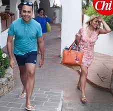 Per questo e' stato arrestato ieri per detenzione ai fini di spaccio di sostanze stupefacenti il conduttore tv e attore ciro di maio, 46 anni, su disposizione del pm di turno di milano leonardo lesti nelle indagini della squadra mobile. Luigi Di Maio Foto In Costume In Costa Smeralda Sembrava Piu Magro E Piu Giovane