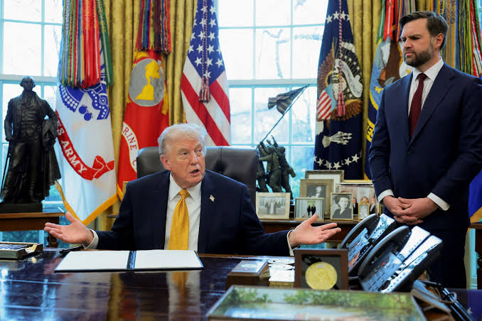 El año pasado, Trump lanzó un grupo de trabajo de lucha contra el fraude liderado por Vance. 