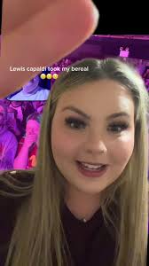 @Lewis Capaldi glad to know you support a fellow salt n chilli chicken  stan, AHHHH still screaming its made my day #lewiscapaldi #lewiscapalditour  #concert #nottingham #irish #belfast ...