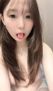当你回家发现门没关时