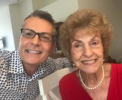 Jean Distefano Hastings & her lovely mother. Many thoughts & prayers are  with Jean & her family. May she Rest In Peace ✝️