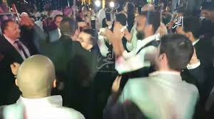 ممثل مصري، كانت بدايته من خلال الظهور في العديد من الإعلانات التلفزيونية، قبل أن يشارك بمسلسل (سوق العصر) عام 2001، لتتوالى أعماله بعدها والتي من أبرزها (دنيا، سيدنا السيد، الرجل العناب). Ù…Ø­Ù…Ø¯ Ø¹Ù„ÙŠ Ø±Ø²Ù‚ ÙˆØ£ØµØ­Ø§Ø¨Ù‡ ÙŠØ±Ù‚ØµÙˆÙ† Ø¹Ù„Ù‰ Ø£ØºØ§Ù†ÙŠ Ø§Ù„Ù…Ù‡Ø±Ø¬Ø§Ù†Ø§Øª ÙÙŠ Ø­ÙÙ„ Ø²ÙØ§ÙÙ‡ Youtube