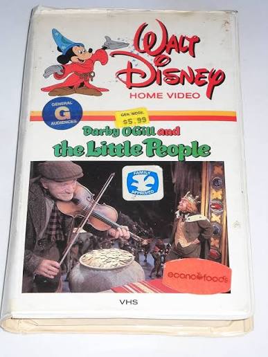 Amazon.com: Darby O'Gill and the Little People [VHS] : Sharpe, Munro,  Connery: Movies & TV