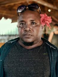 Who is best comedian in malawi ♡♧☆?