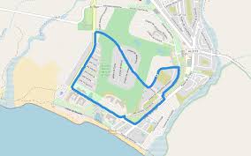 It is located next to a promenade of palm trees and native plants in the province with an area of 1,300 metres and a low occupancy level. Sea Square Wander Und Laufweg El Toyo Almeria Spanien Pacer