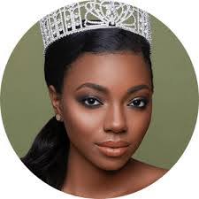 Grace Morey's Instagram, Twitter & Facebook