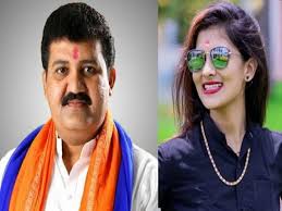The investigation is going in the right. Pooja Chavan Suicide Case From Shiv Sainik To Cabinet Minister Who Is Sanjay Rathod English Lokmat Com