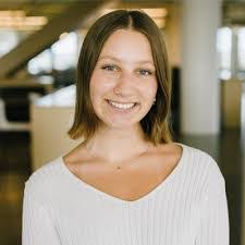 Abigail Darnell's Instagram, Twitter & Facebook