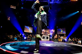 Witness Vittoria Lazzari's passionate spirit- explicit scenes that arouse your most primal urges