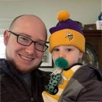 600+ profilů „Hudy“