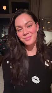 Alison Espinal's Instagram, Twitter & Facebook