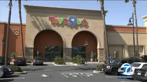 Toys, bikes, video games, dolls, drones, puzzles and so much more! Toys R Us Is Back In New Partnership With Macy S Abc7 Chicago