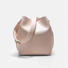 I recently (30 may 15) made an order for a custom made shoes with christy ng in which i made full payment for immediately at their outlet in jaya one. Christy Ng Tilla V2 Shoulder Bag Latte Beige Shopee Malaysia