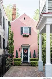 Charleston S Historic Homes Charleston Sc Explore Charleston Explorecharleston Com Historic Homes Pink Houses House Exterior
