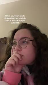 Anna Hood 🌻 (@anna_the_hood)