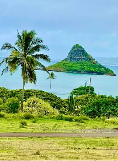 What is the name of this beautiful Hawaiian island?