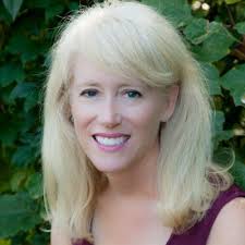 Join us as we honor Claudia Piper, recipient of the Leadership Award, along  with the other honorees at our 2022 Achievement Awards.