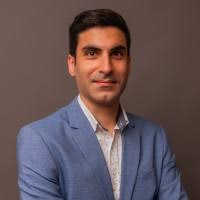 100+ perfiles de «Brites»