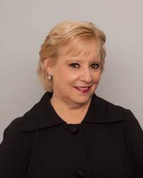 Rosalyn Ryan's Instagram, Twitter & Facebook