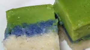 Seri muka is a steamed, malaysian dessert that consists of two layers: Recipe Kuih Seri Muka