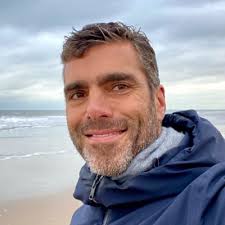 Roderick van Helsdingen op LinkedIn: Gisteren begonnen als projectmanager  bij Hagaziekenhuis. Na een warm…