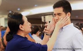 Последние твиты от vico sotto (@vicosotto). Vico Sotto To Mom Connie Reyes I Ll Always Be Your Baby Politiko Metro Manila