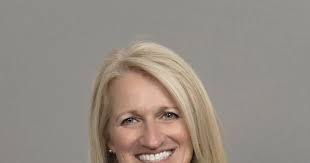 Stephanie Cain's Instagram, Twitter & Facebook