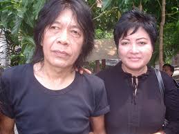 QOMS-SEGER-HANA TUBAN: IAN ANTONO DAN ISTRI