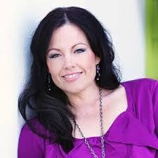 Debbie Palmer's Instagram, Twitter & Facebook