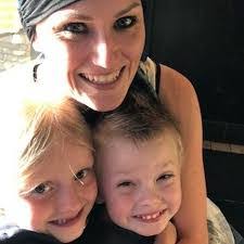 Melanie Butts's Instagram, Twitter & Facebook