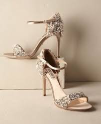 Le amanti del sandalo sposa col classico tacco a stiletto molto alto adoreranno quelli intrecciati!. 10 Cose Da Sapere Per Trovare Le Scarpe Da Sposa Ideali