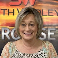 Jana Nicholson's Instagram, Twitter & Facebook