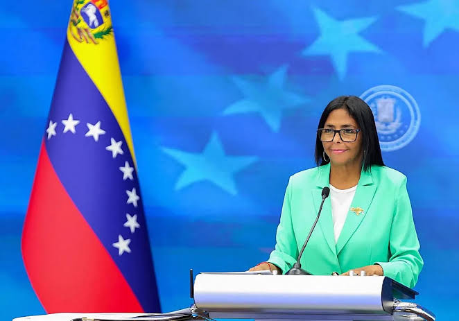 PanAm Post Español on X: "👉🏻 Delcy Rodríguez instruyó "a los cuerpos de  seguridad para que ninguna persona sea detenida sin orden judicial, salvo  los casos de flagrante comisión de delito" y