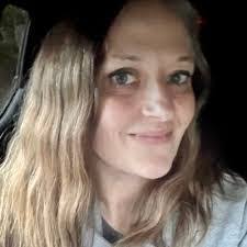 Lisa Yax's Instagram, Twitter & Facebook