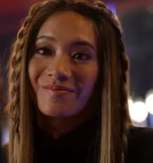 lynn • rue hive (@dayaalianovna)