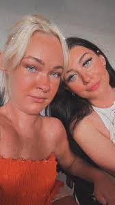 Jessica Boesch's Instagram, Twitter & Facebook