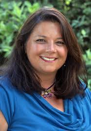 Vanessa Doyle's Instagram, Twitter & Facebook