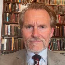 Rob Bentley retains his role as National Clinical Director for Major Trauma  and Burns